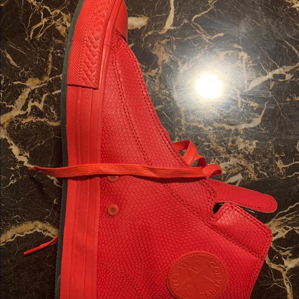 Red converse